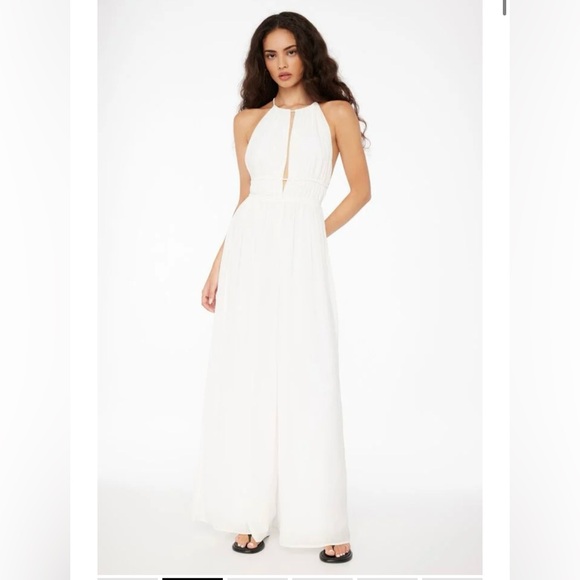 Stunning bridal halter jumpsuit - Picture 4 of 9